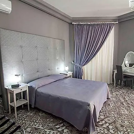 Alojamento de Acomodação e Pequeno-almoço Luxury 3*