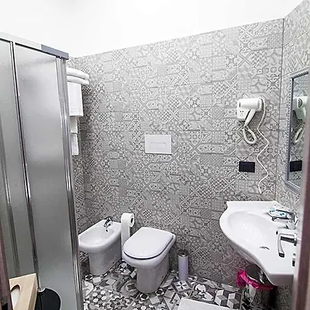 Luxury 3* נאפולי