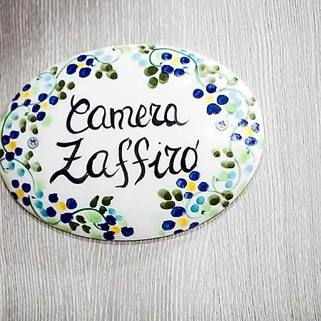 Alojamento de Acomodação e Pequeno-almoço Luxury Nápoles
