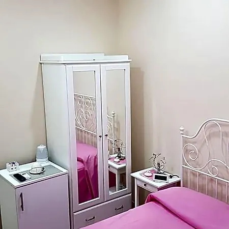 Luxury לינה וארוחת בוקר נאפולי