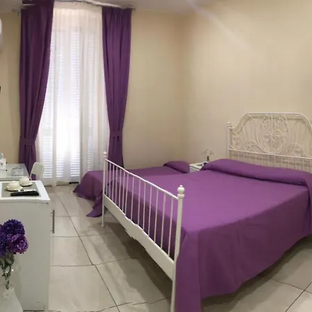 Luxury 3* Nápoly