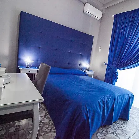 לינה וארוחת בוקר Luxury נאפולי